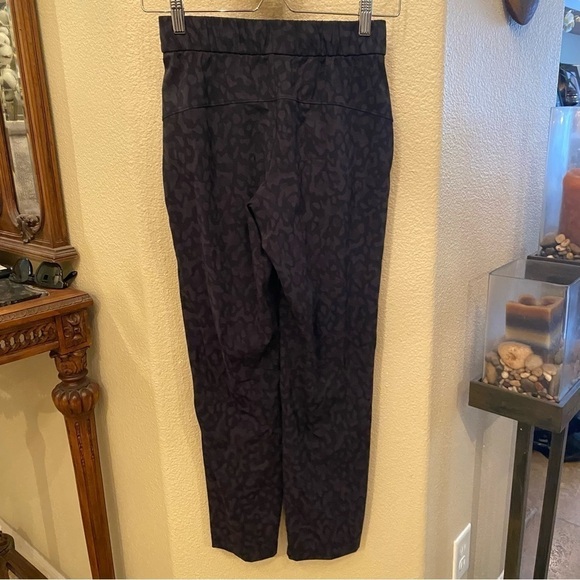 LULULEMON Women Formation Camo On The Fly Pants Size 2 - Picture 5 of 7